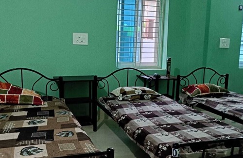 Bhubaneshwar Hotel | APARNA HOTEL DORMITORY