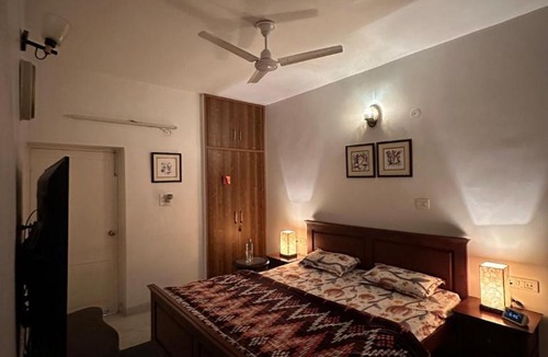Ranjit Avenue House | Aryan Homestay