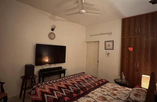 Ranjit Avenue House | Aryan Homestay
