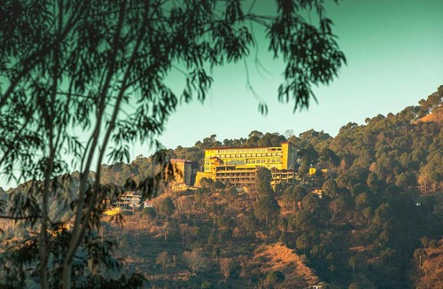 Kasauli Hotel | Astra Resort and Caffe