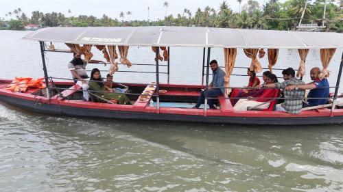 North Paravur Bed & Breakfast | Atharvam Resort