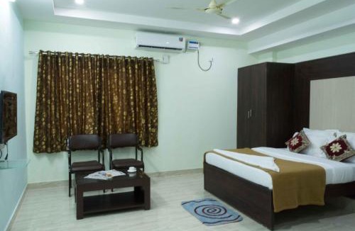Manikonda Hotel | Aurum Abodes