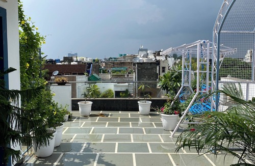 Patel Nagar House | Avyam Blue Terrace Apartment in New Delhi! Room-1 (Deluxe)