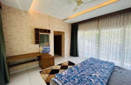 Naduvattam House | Awesome 2-bedroom estate in adorable Gudalur perfect for relaxing stays