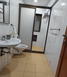 Dadar East Apartment | Bachis Nest Luxury 5BHK Villa with lawn and terrace