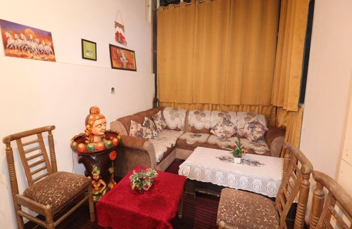 Taradevi Bed & Breakfast | Backwoods Suites : Serene retreat with breathtaking views.