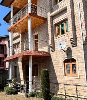 Srinagar House | BARAKA