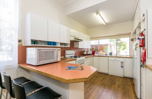 Torquay Cottage | Beachfront Cottages Torquay
