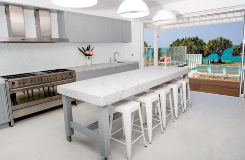 Coffs Harbour House | Beachfront Escapes ~ Luxury Beach Mansion