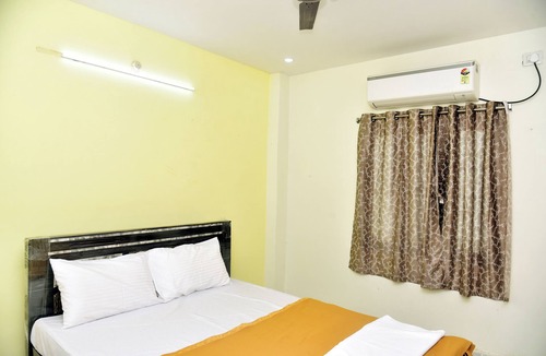 Vijayawada House | Beautiful 1-bedroom building with AC in charming Vijayawada
