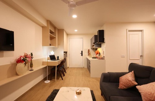 Viman Nagar Apartment | BlancHaus Stays - Premium Luxury I Viman Nagar I Near Pune Airport I Skyline View