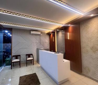 Kochi Hotel | BLIZZ REGENCY