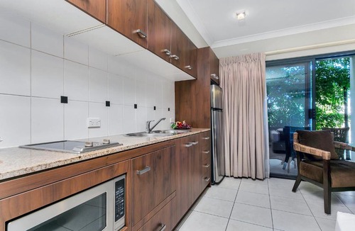 Trinity Beach Apartment | Blue Lagoon Lakeside Studio