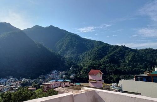 Tapovan Hostel | Blue River Hostel, Rishikesh