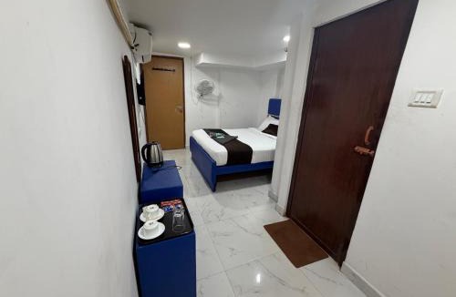 Adyar Hotel | Blue Shell