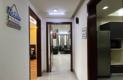 New Delhi Apartment | BluO Modern 2BHK- Green Park Market & Hauz Khas