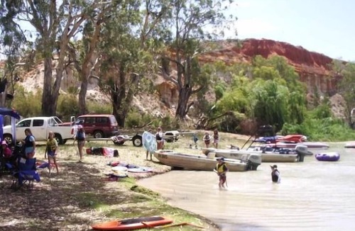 Murtho House | Border Cliffs River Retreat