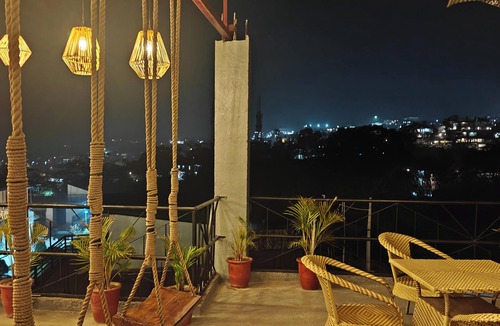 Dharamshala House | Boutique stay @ Address By The Pines, 360 valley view Rooftop, with Breakfast