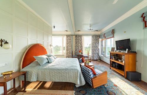 Tanakpur House | Brigadier Farm Stay Sunset Room