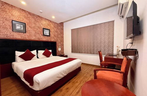 Wakad Hotel | C Suites 1216 VJ Grand Central