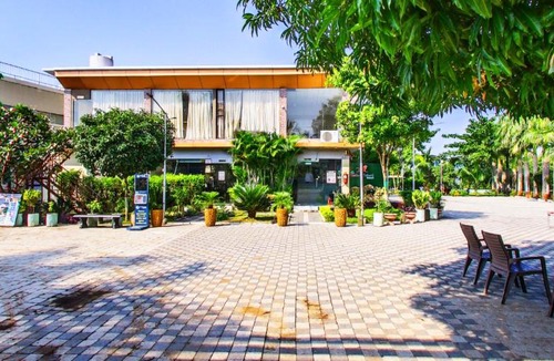 Talala Resort | Carina Retreat Resort
