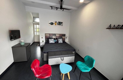 Ratnagiri Bed & Breakfast | Casa Oceanus – Pool Facing 1 Private Bedroom In Casa Oceanus