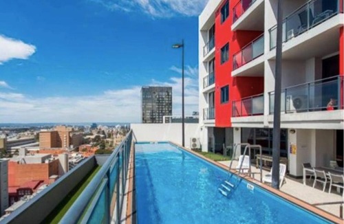 Perth Central Business District Apartment | CENTRAL CBD EXEC STUNNING VIEW WIFI NETFLIX WINE