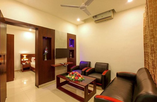 Edapalli Hotel | Chandni Park