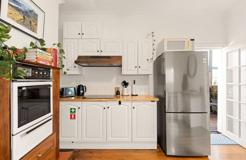 Leichhardt House | Charming Leichhardt Cottage with BBQ Deck
