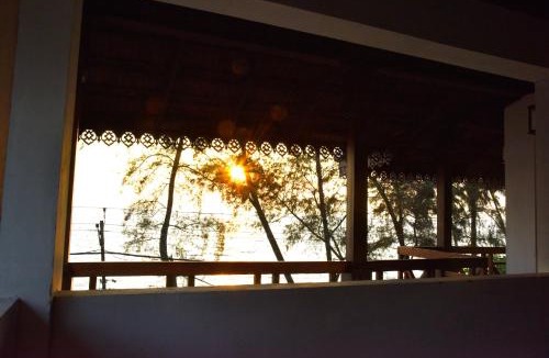Kuzhuppilly Hotel | Cherai Beach view Heritage