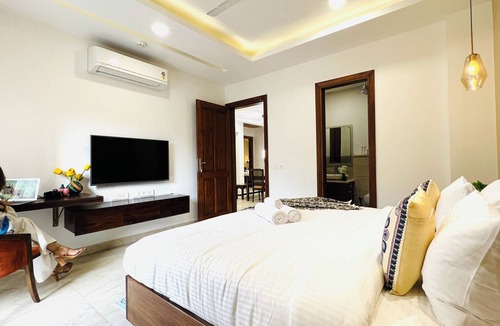 Janakpuri Hotel | Cherish Luxury Banquet Delhi