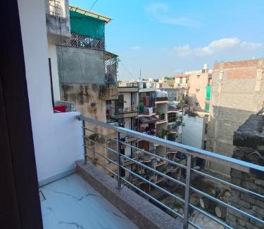 Malviya Nagar Apartment | CITY VIEW Private 1BHK Flat in South Delhi