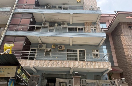 Sector 39 House | Classic Gurgaon Flora