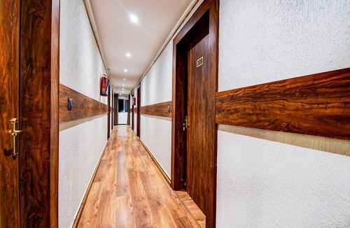 Civil Lines House | Classic with BalconyStation View Hotel
