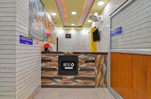 Durgapur House | Classic with BalconyHotel Diamond Inn
