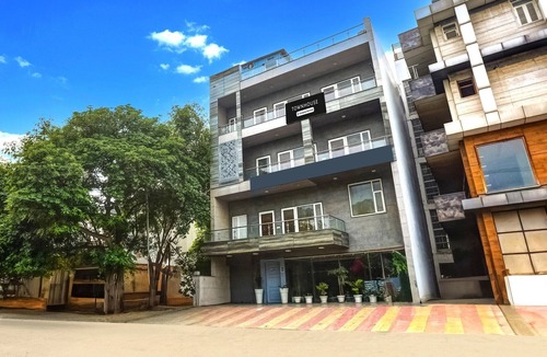 Rohini House | Classic with BalconyRohini Sector 23