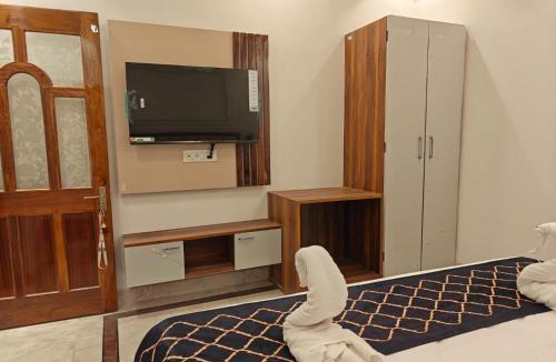 Varanasi Resort | Club Royale