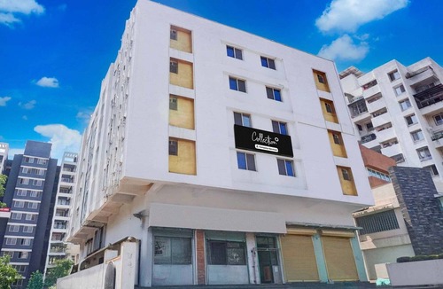 Pune House | Collection O Ambegaon Road Katraj White Castle