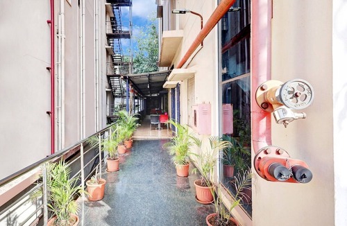 Visakhapatnam House | Collection O Dabagardens RK Beach