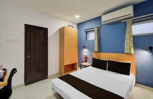 Begumpet Hotel | Collection O Erragadda Metro Station