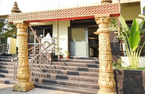 Hyderabad House | Collection O Godavari Kompally