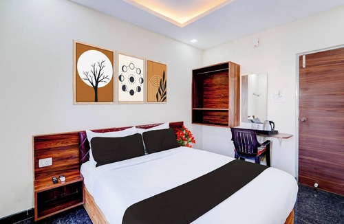 Whitefield Hotel | Collection O Kadugodi Tree Park