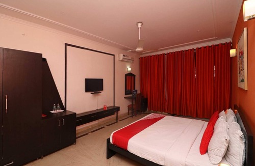 Nagpur House | Collection O Nagpur Airport