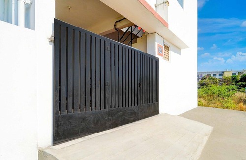 Tirupur House | Collection O Neelambur Near PSG ITech