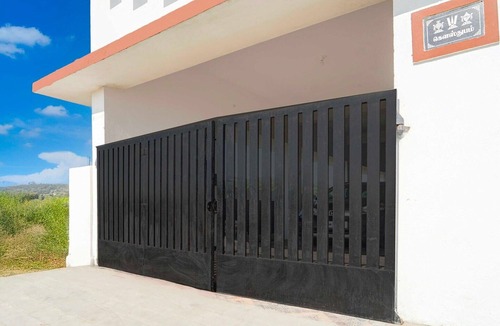 Tirupur House | Collection O Neelambur Near PSG ITech
