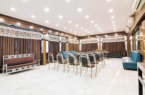 Ballygunge Hotel | Collection O Park Circus