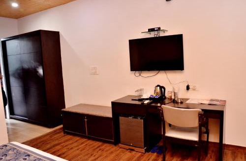 Madhopur Hotel | Comfort Inn Coral River Resort, Pathankot