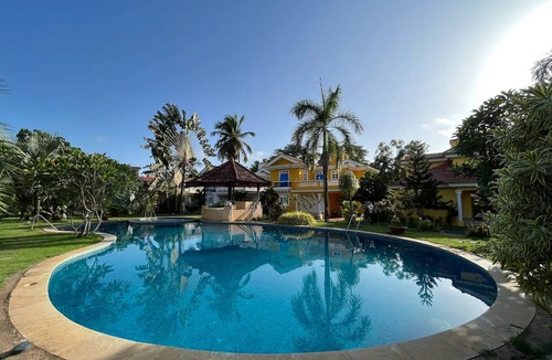 Fatona Apartment | Comfortable 2 BHK with pool Betalbatim Beach