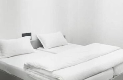 Agra Bed & Breakfast | Comfortable Deluxe Family Stay Near Taj Mahal with Homely Amenities