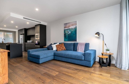 Braddon Apartment | Contemporary Tri-Level APT in a Prime Central Spot